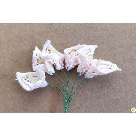 6 Fiori di Calle in pizzo merlettato macramè rosa 2 cm 6 Fiori di Calle in pizzo merlettato macramè rosa 2 cm