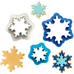 Set 3 taglia-biscotti Frozen Star o cristalli di neve o fiocchi di neve in plastica da Decora