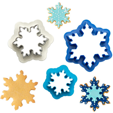 Set 3 taglia-biscotti Frozen Star o cristalli di neve o fiocchi di neve in plastica da Decora