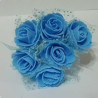 Rose in spugna con velo a pois celeste: mazzettino di 6 rose con velo a pu̯à celeste, di 3 cm Rose in spugna con velo a pois celeste: mazzettino di 6 rose con velo a pu̯à celeste, di 3 cm