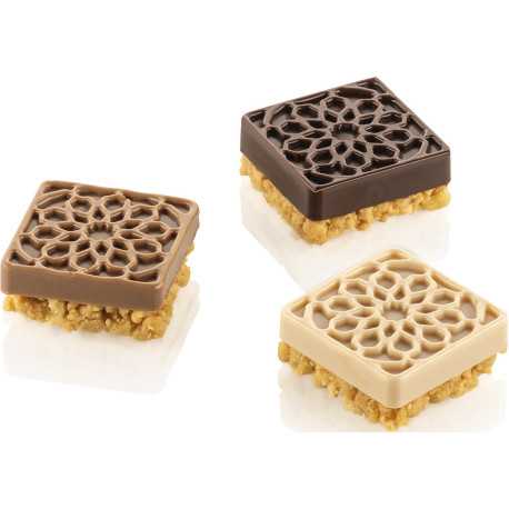 Mauresque Square stampo in silicone 15 mini porzioni quadrate di lato 4 x h 1,6 cm con decori stile Moresco da Silikomart Mauresque Square stampo in silicone 15 mini porzioni quadrate di lato 4 x h 1,6 cm con decori stile Moresco da Silikomart
