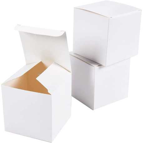 Da 5 a 8 cm scatola cubo portaconfetti in cartoncino bianco Da 5 a 8 cm scatola cubo portaconfetti in cartoncino bianco