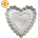 Stampo Cuore decorato in acciaio antiaderente diametro 24 cm, altezza 5 cm da Decora