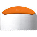 Spatola Ondulata per decori in acciaio inox larga 22,5 cm con manico ergonomico antiscivolo in plastica da Decora