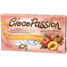 Ciocopassion pesche e amaretto Crispo: confetti bianchi in confezione da 1 Kg, ideali per confettata Ciocopassion pesche e amaretto Crispo: confetti bianchi in confezione da 1 Kg, ideali per confettata