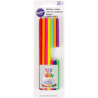 Set 20 candeline compleanno multi colore alte e basse da Wilton Set 20 candeline compleanno multi colore alte e basse da Wilton