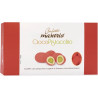 Ciocopistacchio Rosso Maxtris da 500 g: pistacchio tostato ricoperto di cioccolato bianco e confettato rosso Ciocopistacchio Rosso Maxtris da 500 g: pistacchio tostato ricoperto di cioccolato bianco e confettato rosso