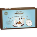 Maxtris Cocco e Nut: confetti bianchi con mandorla tostata avvolta con cioccolato al latte e bianco al gusto cocco