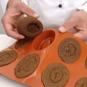 Stampo mini savarin ovali 4,4 x 3,2 h 2,45 cm Small Oval Savarin in silicone di Silikomart