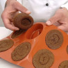 Stampo mini savarin ovali 4,4 x 3,2 h 2,45 cm Small Oval Savarin in silicone di Silikomart