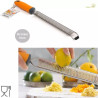 Grattugia a lama fine e stretta da Decora: lama a taglio fine lunga 39 cm e stretta 3,6 cm in acciaio inox Grattugia a lama fine e stretta da Decora: lama a taglio fine lunga 39 cm e stretta 3,6 cm in acciaio inox