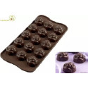 Rose: stampo in silicone per 15 cioccolatini rose di diametro 2,8 cm ed altezza 1,8 cm da Silikomart