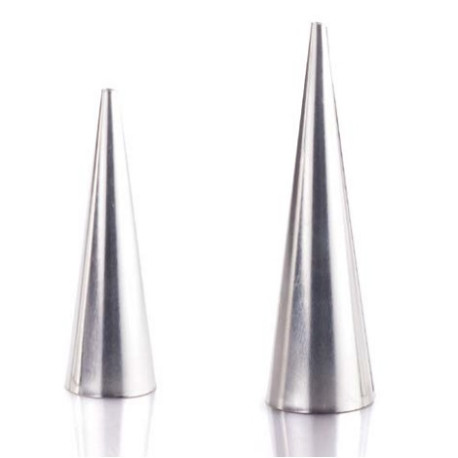 8,5 o 12 cm Formina cono in latta per coni mignon ø2,5 cm o coni ø3,5 cm Vespa 8,5 o 12 cm Formina cono in latta per coni mignon ø2,5 cm o coni ø3,5 cm Vespa