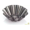 Formina riccia con fondo rialzato in alluminio antiaderente diametro 6,8 cm ed altezza 2 cm da Vespa