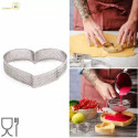 Sagoma microforata cuore di Decora: fascia in acciaio inox di dimensioni 10x9xh2 cm