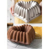 Beatrice Decora: stampo in alluminio pressofuso per torte a cuore di dimensioni 28x27xh10 cm Beatrice Decora: stampo in alluminio pressofuso per torte a cuore di dimensioni 28x27xh10 cm