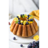 Da ø20 a ø28 cm stampo babà o budino a margherita con tubo in metallo antiaderente h8,5 cm Decora Da ø20 a ø28 cm stampo babà o budino a margherita con tubo in metallo antiaderente h8,5 cm Decora