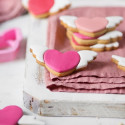 Tagliapasta Love da Decora: set 2 tagliapasta in plastica cuore con ali e cuore con freccia