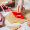 Tagliapasta Love da Decora: set 2 tagliapasta in plastica cuore con ali e cuore con freccia Tagliapasta Love da Decora: set 2 tagliapasta in plastica cuore con ali e cuore con freccia