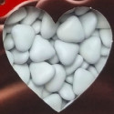 Cuoricini mignon bianco Crispo 1 Kg confetti bianchi a forma piccoli cuori di cioccolato fondente