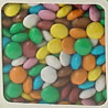 Mini Nembo assortite Crispo: 1 kg di mini lenticchie di cioccolato al latte o mini confetti colorati Mini Nembo assortite Crispo: 1 kg di mini lenticchie di cioccolato al latte o mini confetti colorati