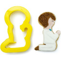 Tagliapasta comunione bimbo Decora: sagoma in plastica a forma di bambino 9x5xh2,2 cm