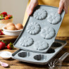 Duo Fiore Decora: coppia di stampi silicone con 6 fiori ø6,7xh2,3 cm ideali per biscotto gelato Duo Fiore Decora: coppia di stampi silicone con 6 fiori ø6,7xh2,3 cm ideali per biscotto gelato