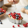 Formina Crostata Mini Ovale con Fondo Mobile 7,5x11,5xh 3 cm in metallo antiaderente di alta qualità da Decora