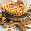Forma Crostata Ovale con Fondo Mobile 29x20xh3 cm in metallo antiaderente di alta qualità da Decora