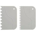 Set 2 spatole tarocco dentellate in plastica bianca da Decora