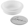 Kit Love 360 Silikomart: stampo in silicone bianco forma tonda ø12xh3,5 cm con tappetino decoro scritta love Kit Love 360 Silikomart: stampo in silicone bianco forma tonda ø12xh3,5 cm con tappetino decoro scritta love