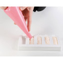 Mini Pick03 Silikomart – Stampo in Silicone per Mini Gelati su Stecco e Cioccolatini | Cilindri 6×2×1,8cm | Set 2 Pz + Vassoio