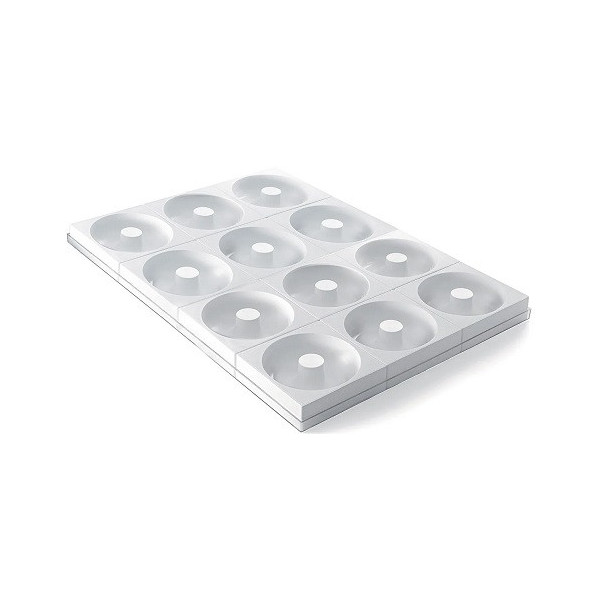 Savarin115/6 Silikomart: set 12 stampi savarin tortaflex per ciambelle ø11,5xh 4 cm in silicone bianco su vassoio 60x40 cm