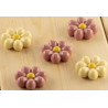 Flower Silikomart: stampo silicone marrone per cioccolatini 8 margherite di cioccolato  ø38xh12 mm
