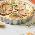Design Tart Decora ø20xh3 cm: forma per crostata tonda con fondo mobile in metallo antiaderente di alta qualità