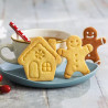 Set 2 tagliapasta 1 omino gingerbread e 1 casetta innevata in plastica da Decora