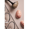 Kit Silikomart Uovo 01‑P in Tritan + Choco Stamp E – Stampo 24 Cavità con 4 Timbri in Silicone Pasquali